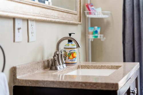Oceanside Rocks Family Vacation Home - image 48