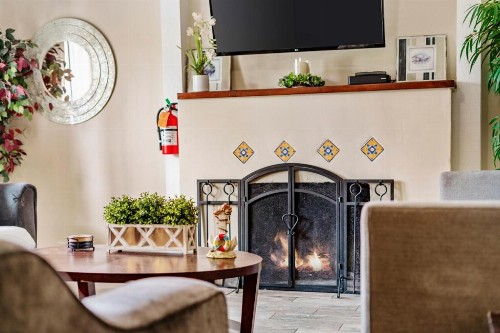 Oceanside Rocks Family Vacation Home - image 49