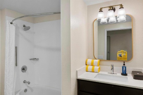 Worldmark Oceanside Harbor - image 24