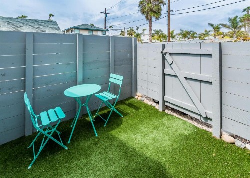 Pacific Bungalow & Tiny House - image 29