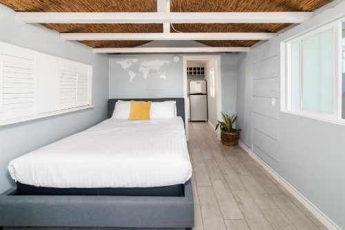Pacific Bungalow & Tiny House - image 47