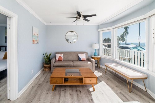 Pacific Bungalow & Tiny House - image 48