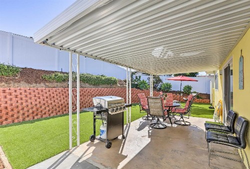 Renovated Home in 55 and Community - 4 Miles to Beach - image 6