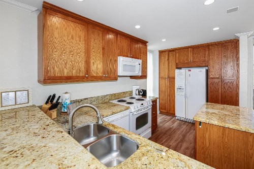 D28 - Sand Castle Cottage - image 37