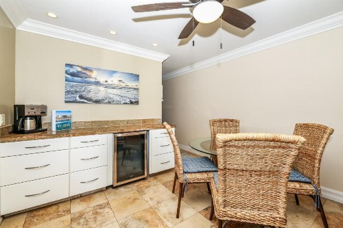 D11 - Beachfront Luxury - image 13