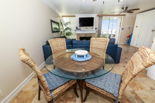D11 - Beachfront Luxury - image 14