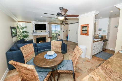D11 - Beachfront Luxury - image 15
