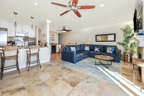D11 - Beachfront Luxury - image 17