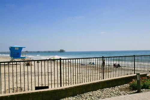 D11 - Beachfront Luxury - image 18