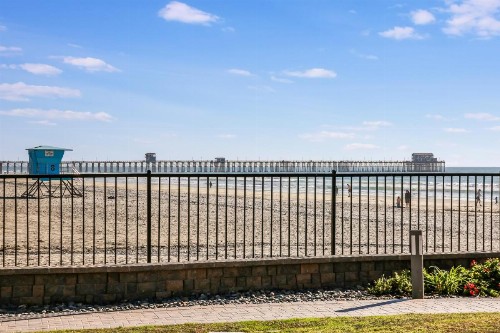 D11 - Beachfront Luxury - image 32