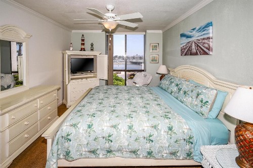 F201 - Harborview Heaven - image 34