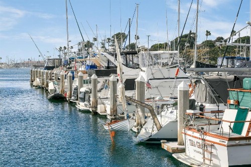 D18 - Bradley Beachfront - image 10