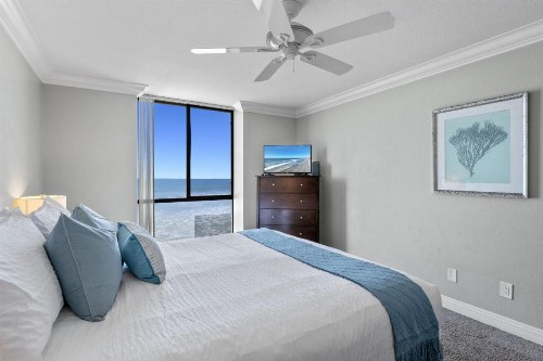D18 - Bradley Beachfront - image 25