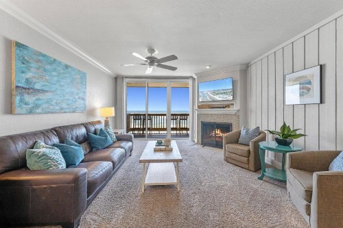 D18 - Bradley Beachfront - image 30