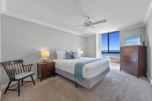 D18 - Bradley Beachfront - image 40