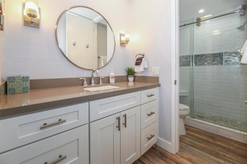 F204 - Cozy Seaview Condo - image 24