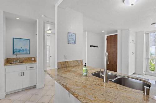 D20 - Beachfront Delight - image 36