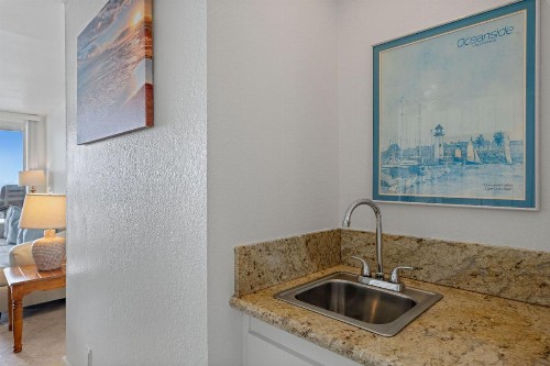 D20 - Beachfront Delight - image 42