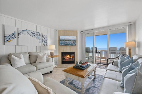 D20 - Beachfront Delight - image 45