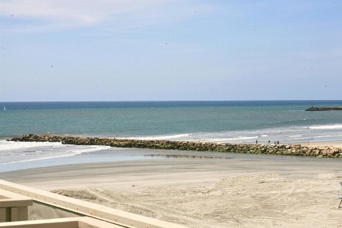 F311 - Pacific Surf Shack - image 2