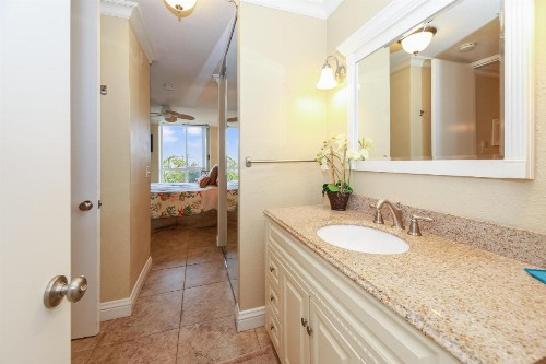 E109 - Starfish Villa - image 24