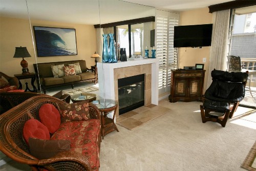 D2 - Breakwater Bungalow - image 12