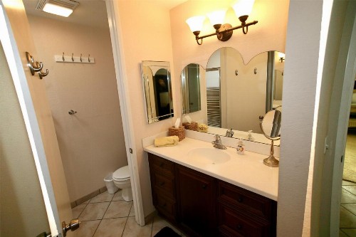 D2 - Breakwater Bungalow - image 35