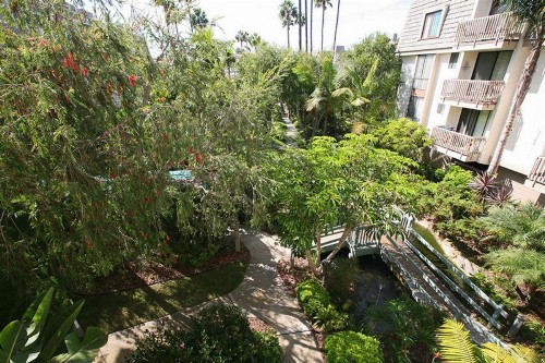 B215 - Garden Retreat - image 3