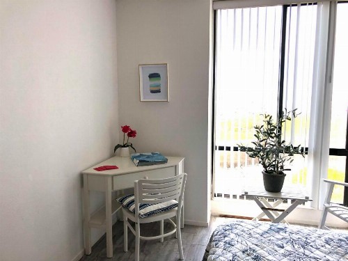 E17 - Sea Haven - image 35