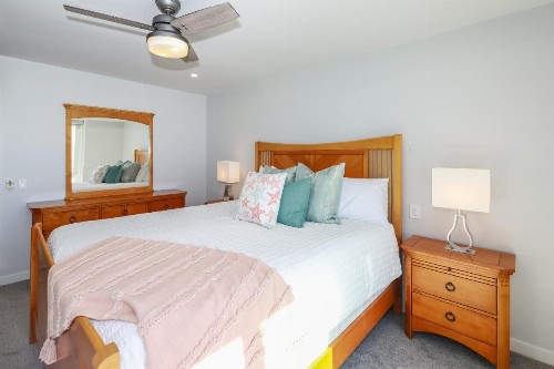 D26 - Seaside Cottage - image 33