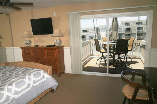 C303 - Pacific Dream - image 27
