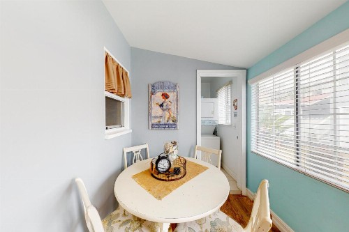 914 The Strand - image 6