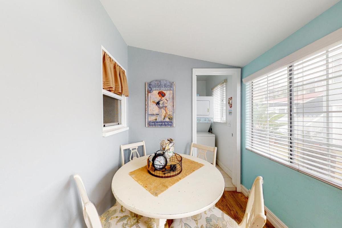 914 The Strand - image 6