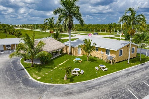 Everglades City Motel - Everglades Adventures Inn - image 5