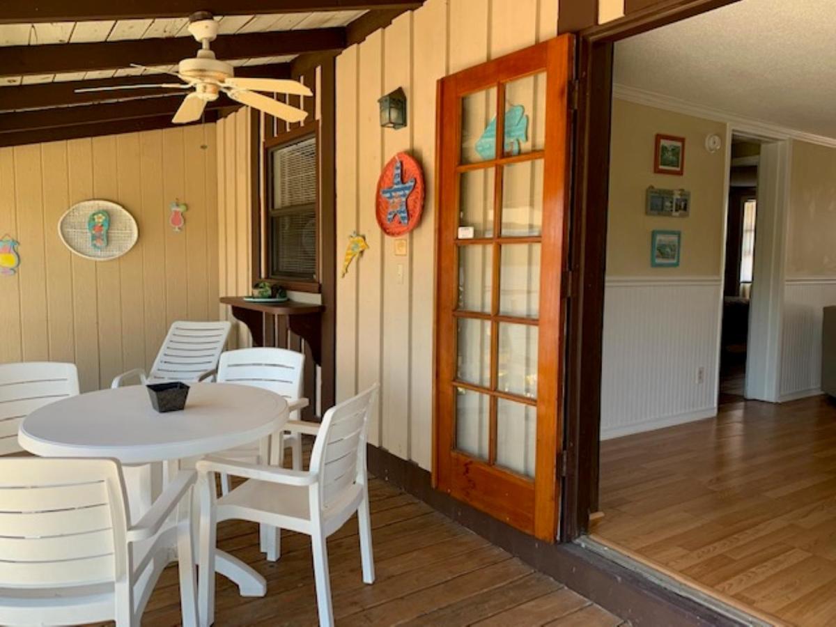River Wilderness Waterfront Cabins - image 3