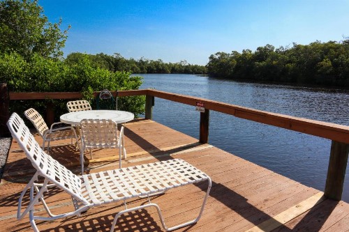 River Wilderness Waterfront Cabins - image 8
