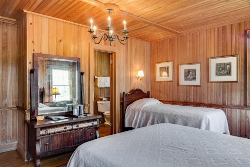 The Castle B&B on Silver Lake - image 47