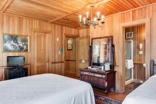 The Castle B&B on Silver Lake - image 49