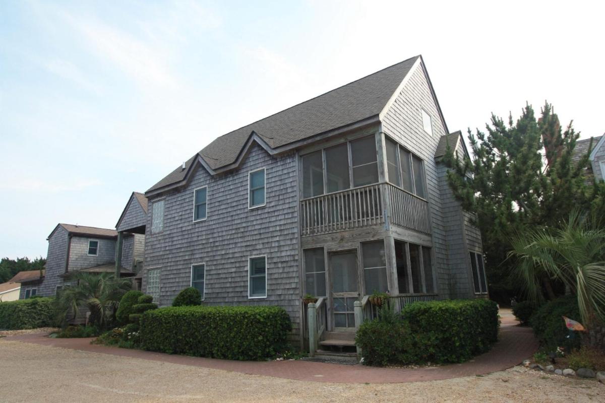 Courtyard Villas on Silver Lake - main image