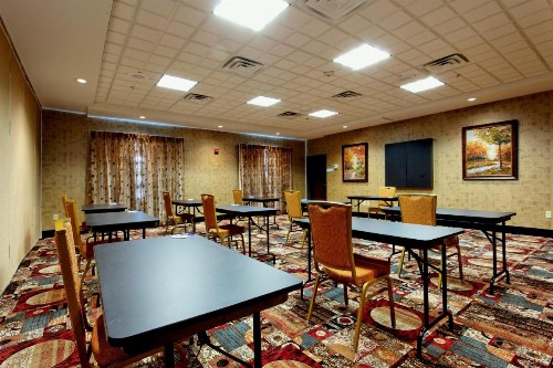 Holiday Inn Express Hotel and Suites - Odessa an IHG Hotel - image 24