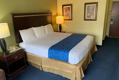 Travelodge by Wyndham Odessa - image 12