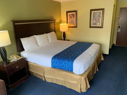 Travelodge by Wyndham Odessa - image 15