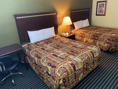 Travelodge by Wyndham Odessa - image 17