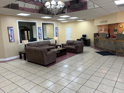 Travelodge by Wyndham Odessa - image 4