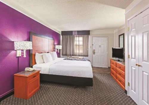 La Quinta Inn by Wyndham Odessa - image 15