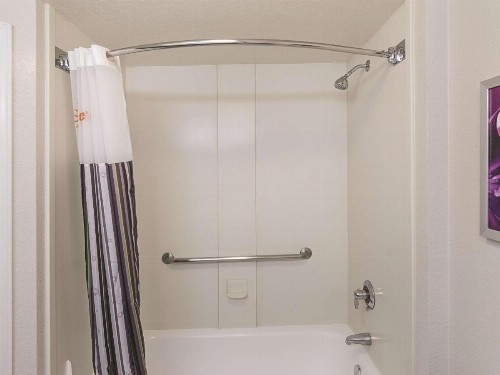 La Quinta Inn by Wyndham Odessa - image 21