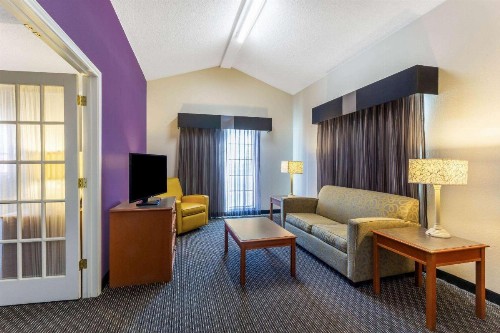 La Quinta Inn by Wyndham Odessa - image 46