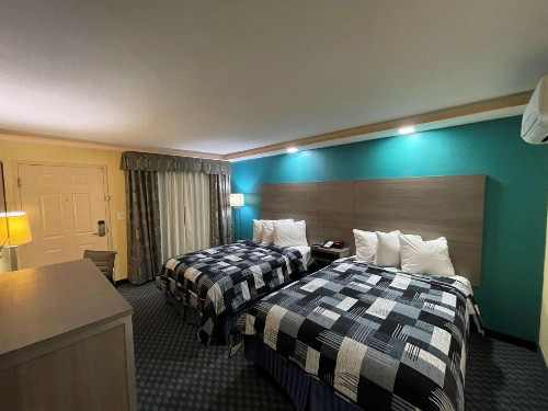 Knights Inn Odessa - image 14