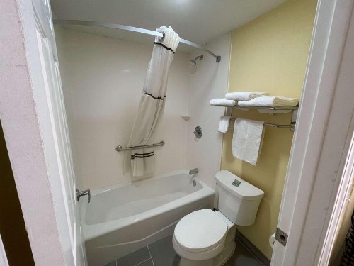 Knights Inn Odessa - image 26