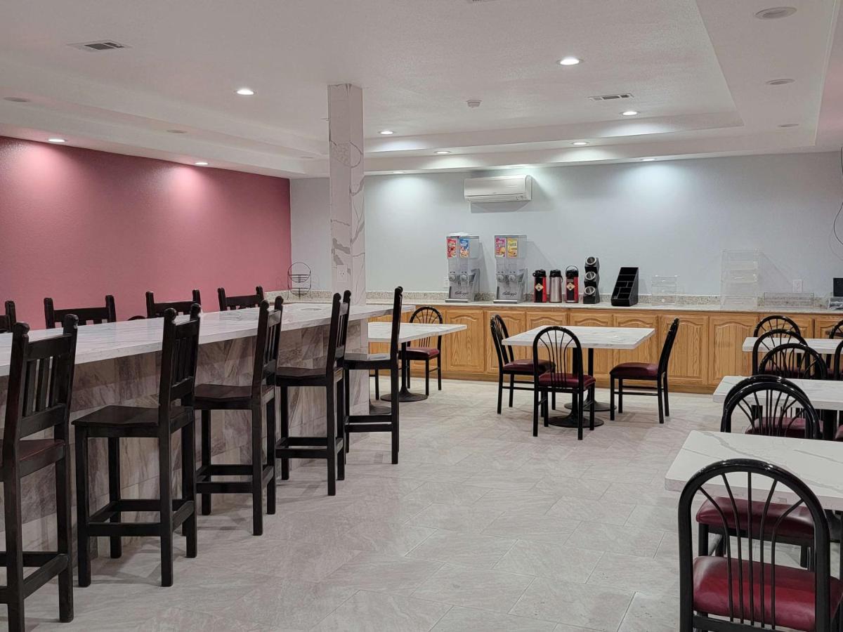 Knights Inn Odessa - image 5